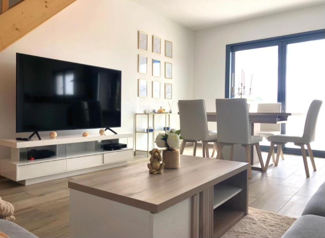 Loft Evasion , Parking Gratuit , 5 Min Auxerre Appartamento Monéteau Esterno foto