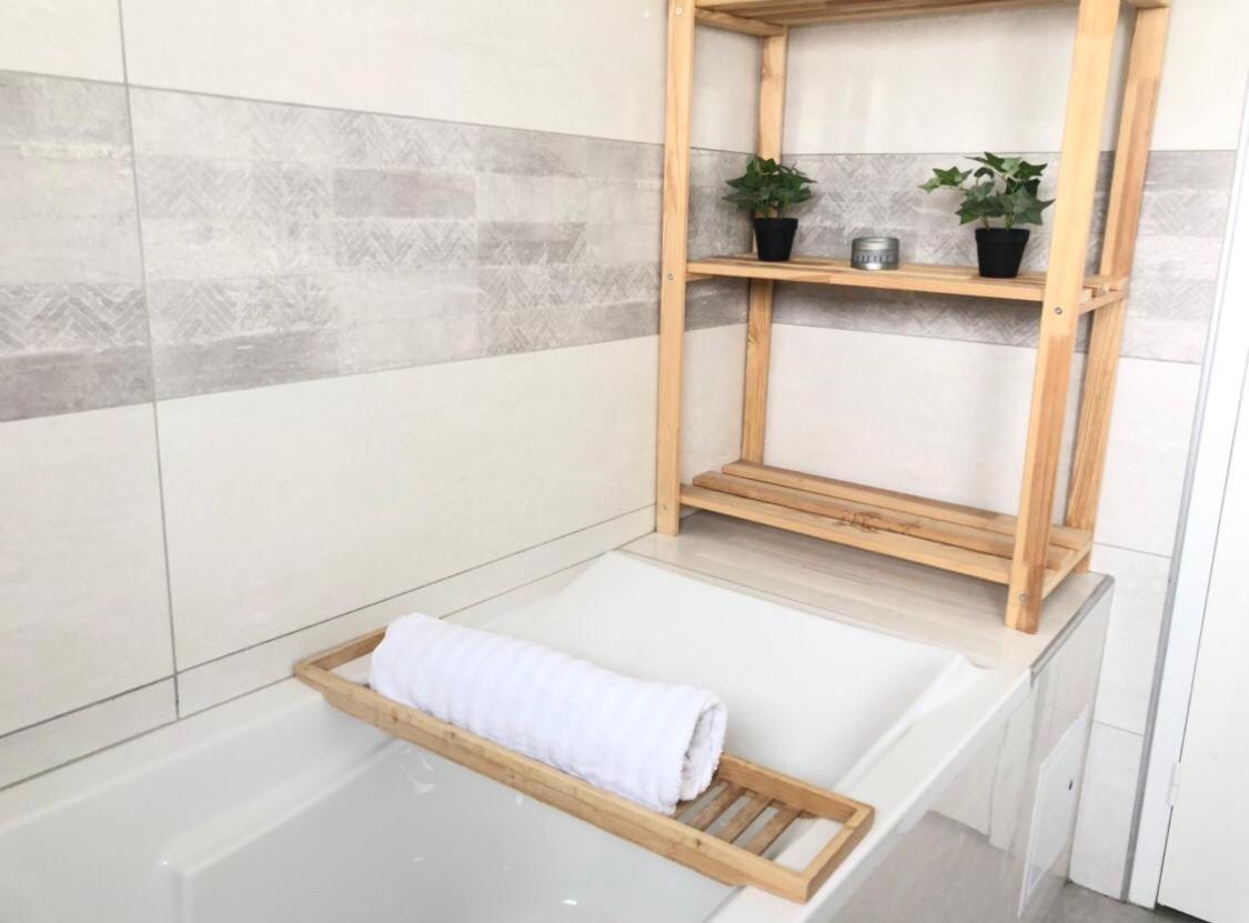 Loft Evasion , Parking Gratuit , 5 Min Auxerre Appartamento Monéteau Esterno foto